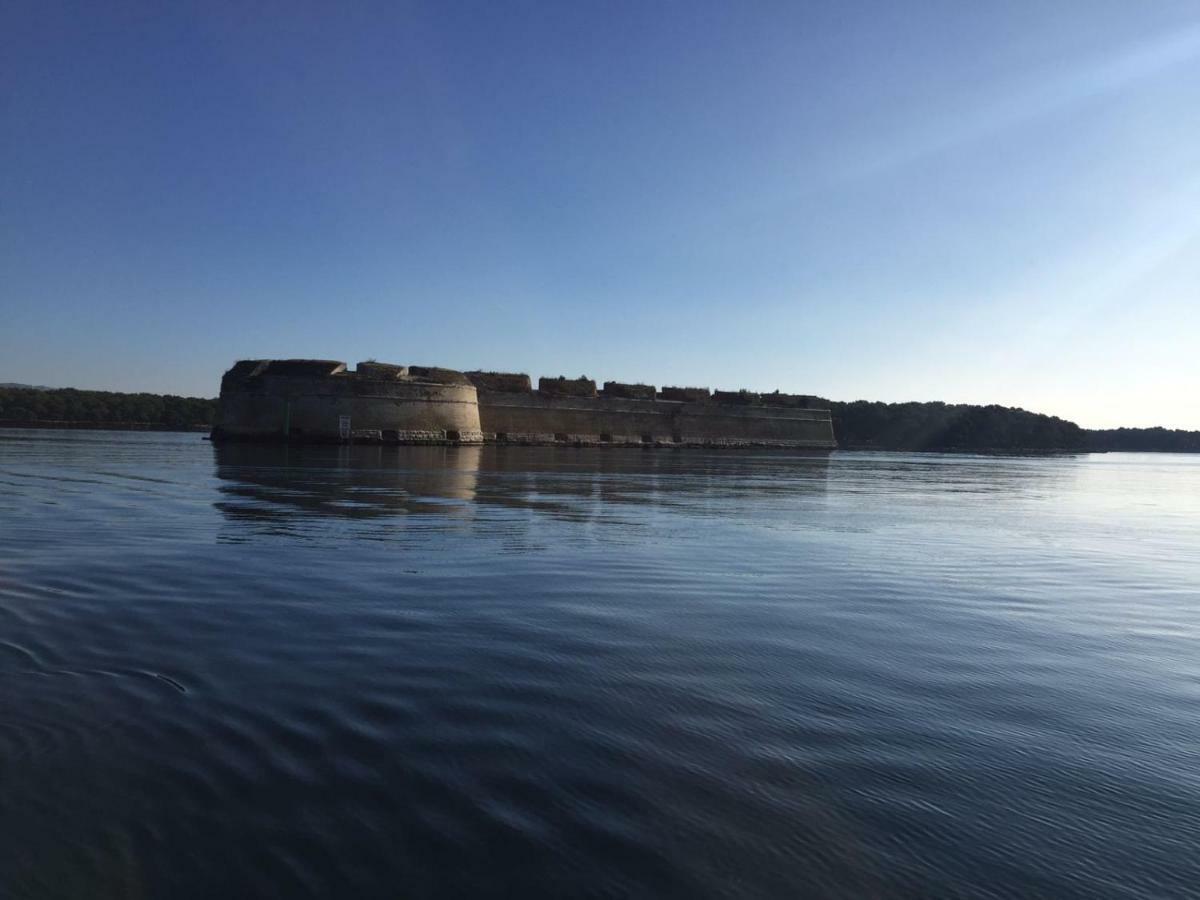 Apartman Crnica Šibenik Esterno foto